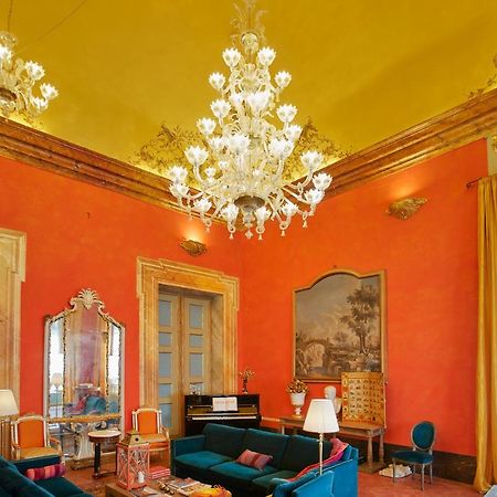 ボローニャ Palazzo Di Alcina - Residenza D'Epoca - Luxury- Bed & Breakfast エクステリア 写真