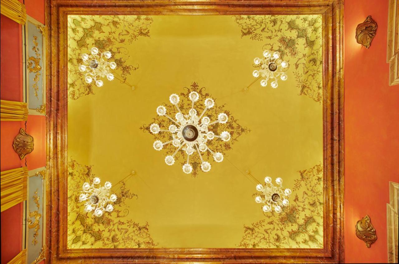 ボローニャ Palazzo Di Alcina - Residenza D'Epoca - Luxury- Bed & Breakfast エクステリア 写真