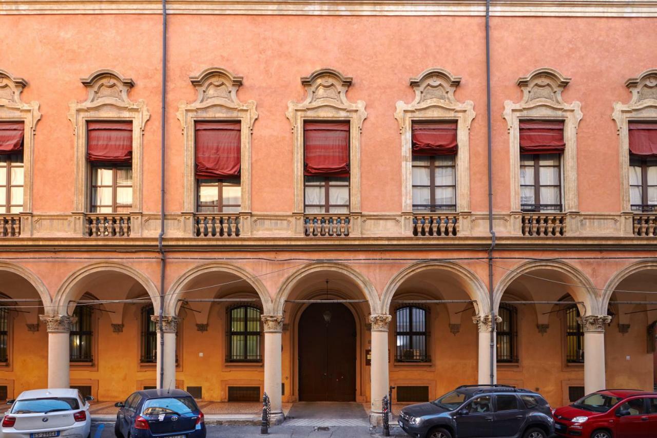 ボローニャ Palazzo Di Alcina - Residenza D'Epoca - Luxury- Bed & Breakfast エクステリア 写真