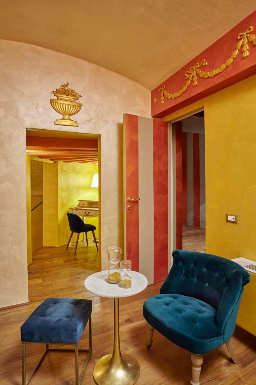 ボローニャ Palazzo Di Alcina - Residenza D'Epoca - Luxury- Bed & Breakfast エクステリア 写真