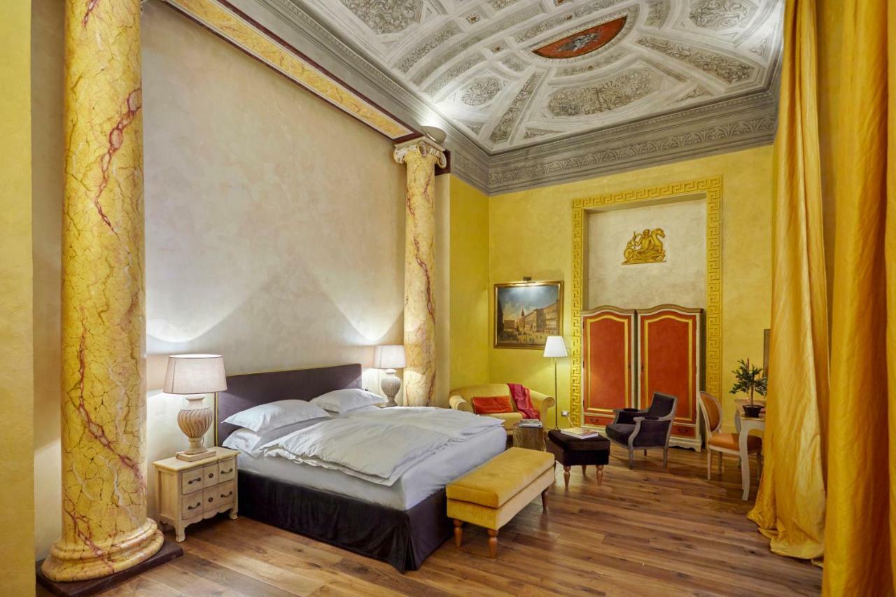 ボローニャ Palazzo Di Alcina - Residenza D'Epoca - Luxury- Bed & Breakfast エクステリア 写真