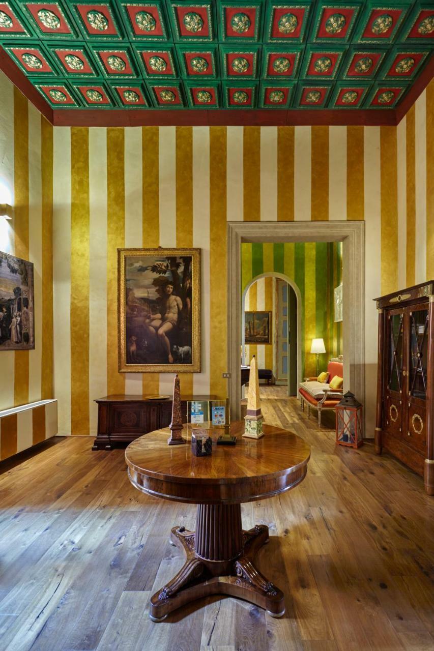 ボローニャ Palazzo Di Alcina - Residenza D'Epoca - Luxury- Bed & Breakfast エクステリア 写真
