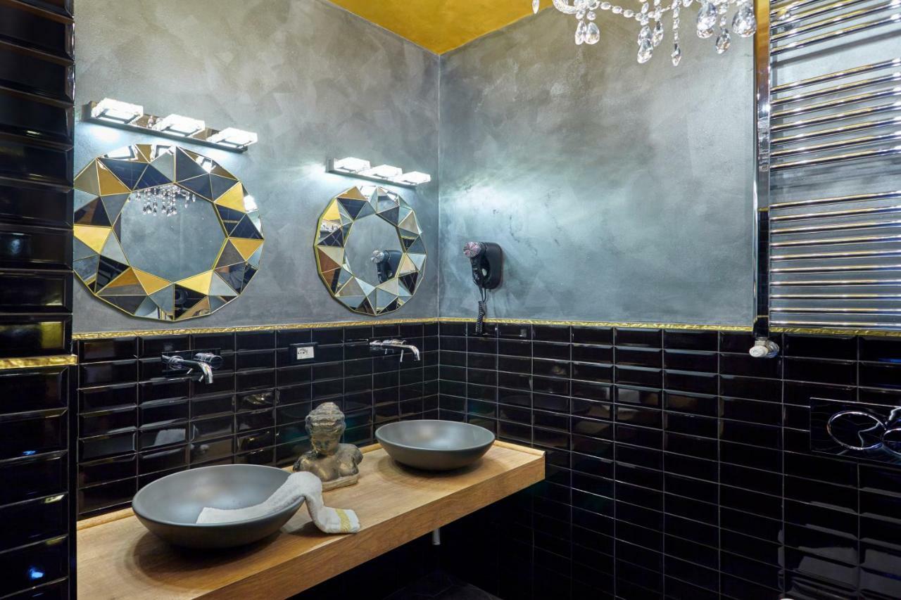 ボローニャ Palazzo Di Alcina - Residenza D'Epoca - Luxury- Bed & Breakfast エクステリア 写真